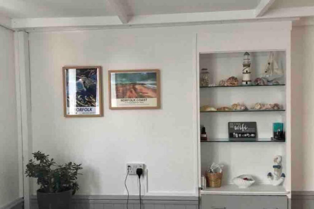 Lessingham Dog Friendly Cottage 2 Mins To Beach With Hot Tub And Zappi Ev מראה חיצוני תמונה