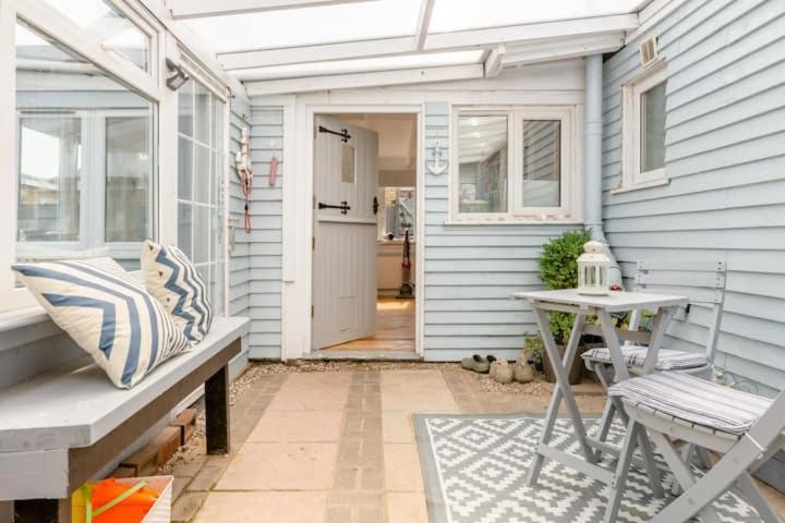 Lessingham Dog Friendly Cottage 2 Mins To Beach With Hot Tub And Zappi Ev מראה חיצוני תמונה