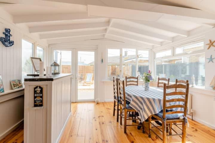 Lessingham Dog Friendly Cottage 2 Mins To Beach With Hot Tub And Zappi Ev מראה חיצוני תמונה