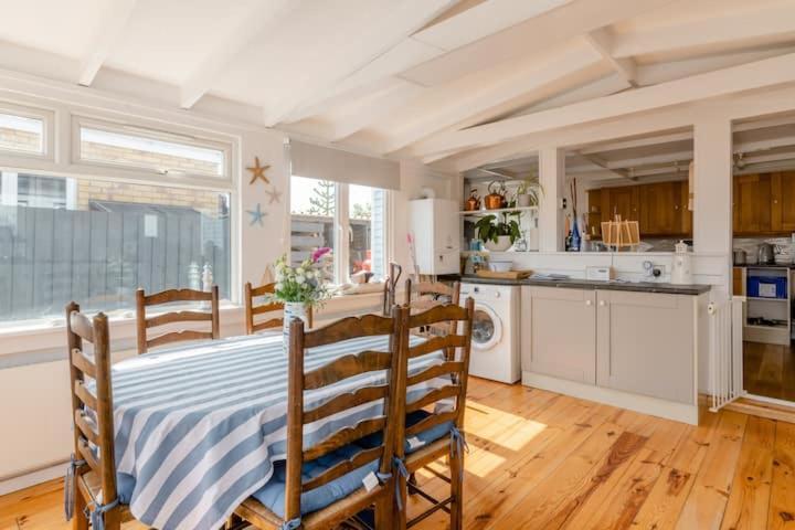 Lessingham Dog Friendly Cottage 2 Mins To Beach With Hot Tub And Zappi Ev מראה חיצוני תמונה
