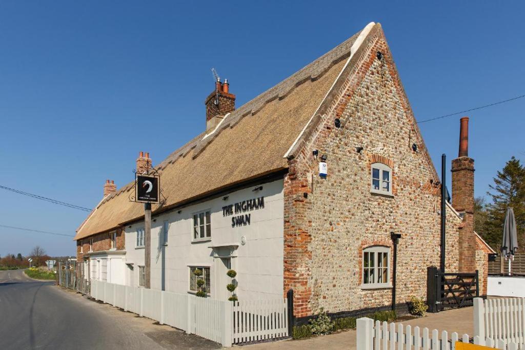 Lessingham Dog Friendly Cottage 2 Mins To Beach With Hot Tub And Zappi Ev מראה חיצוני תמונה