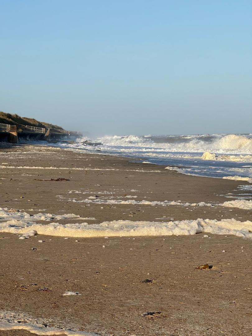 Lessingham Dog Friendly Cottage 2 Mins To Beach With Hot Tub And Zappi Ev מראה חיצוני תמונה